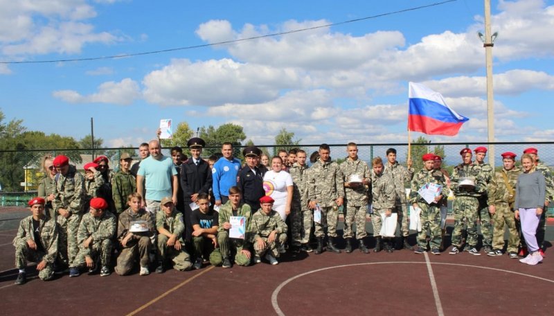 В Краснотуранске сотрудники полиции и общественники приняли участие в военно-патриотической игре