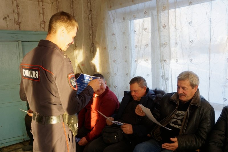 В Краснотуранске сотрудники Госавтоинспекции провели рабочую встречу с сотрудниками АТП